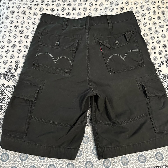 Levi’s cargo shorts—3 pairs - Picture 6 of 10